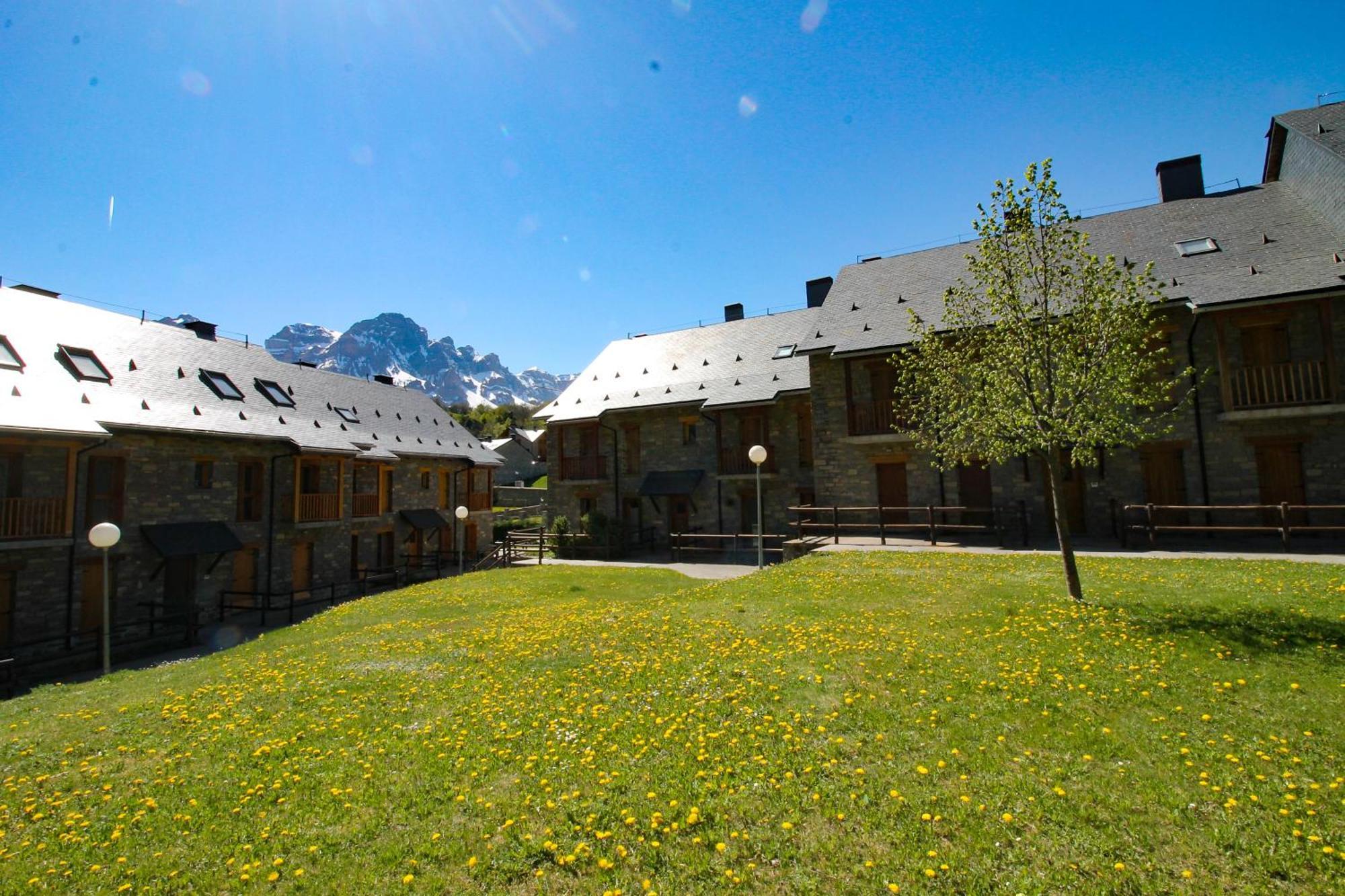 Villa Nuria Tramacastilla de Tena Exteriör bild